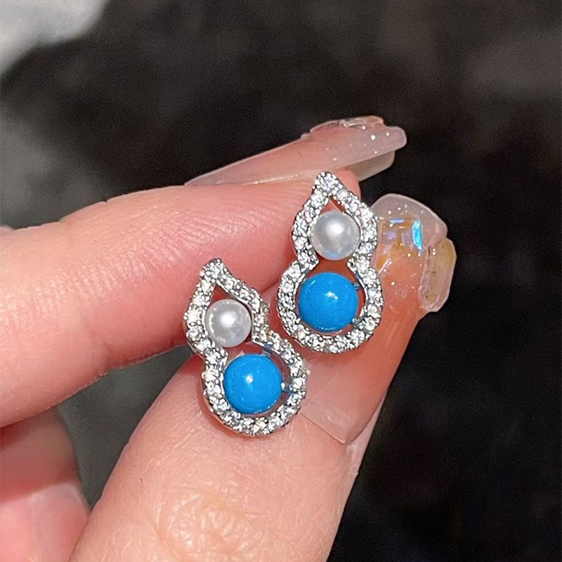 Pendientes de flor de cristal de aguja de plata, cuentas de arroz de cristal, pendientes azules, pendientes de estilo de vacaciones frescas, pendientes de lujo ligero, de alta calidad, mujeres