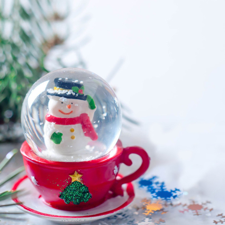 Muñeca de Navidad transfronteriza bola de cristal luminosa decoración decoración de resina bola de cristal luminosa navidad decoración Santa Claus