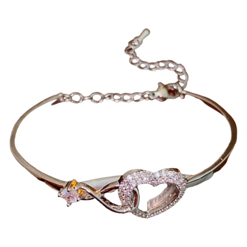 Circón corazón hueco pulsera simple todo-fósforo moda pulsera elegante luz lujo alto sentido pulsera para las mujeres al por mayor