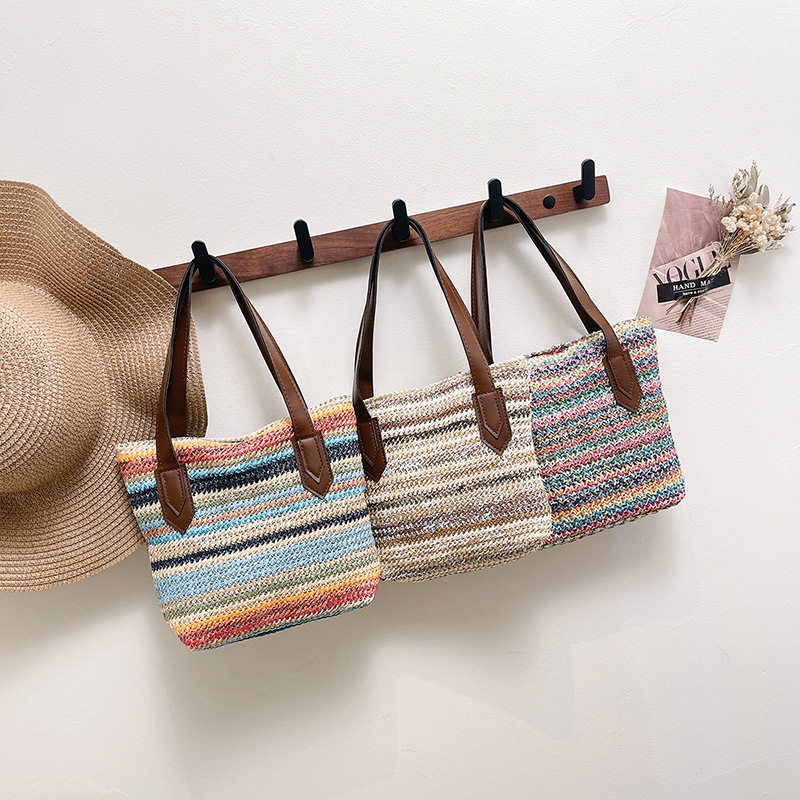 Handmade Rattan Shoulder Bag With Leather Trim And Seagrass_voghion.com