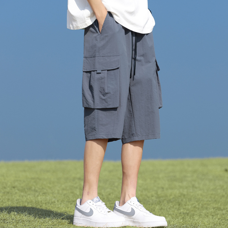 짙은 회색