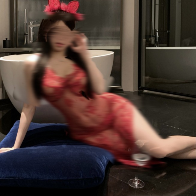 빨간색