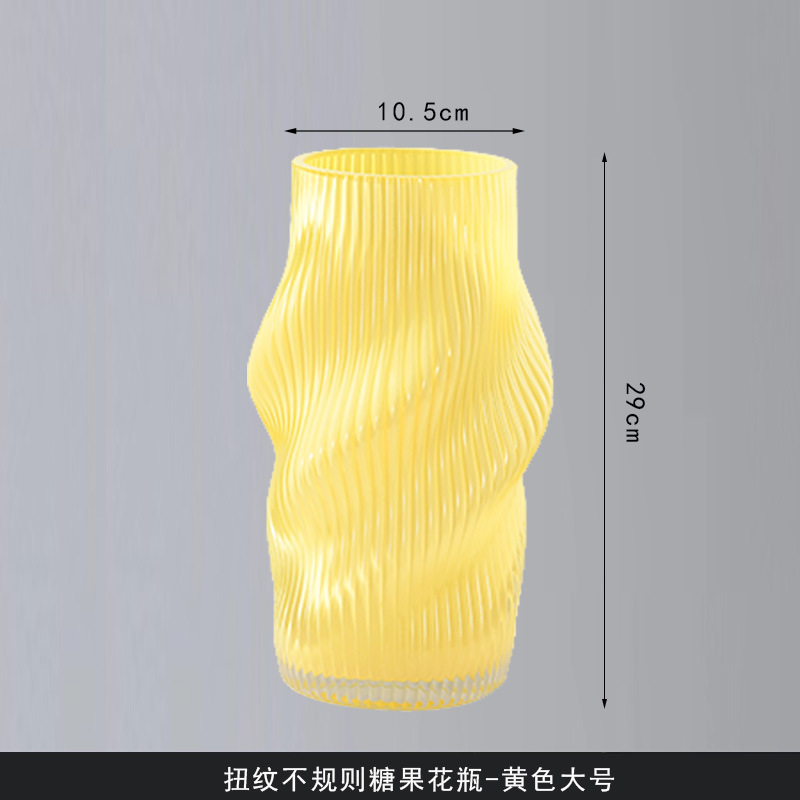 Dulces de 30 centímetros de altura amarillo grande