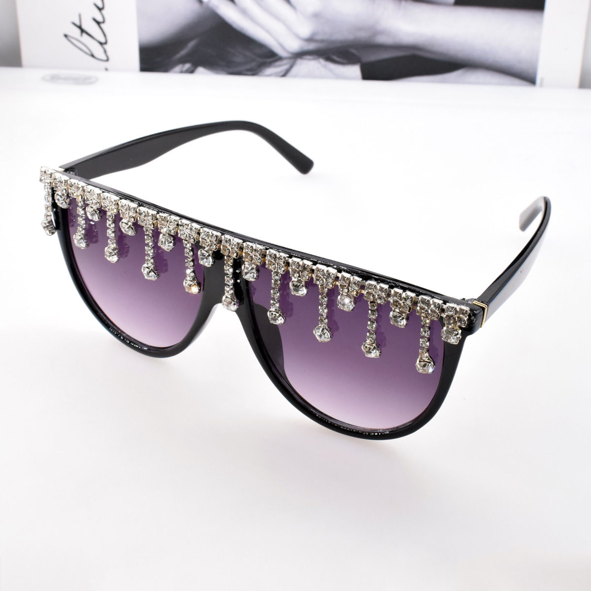 Fashion Diamond Tassel Polarized Sunglasses display picture 3