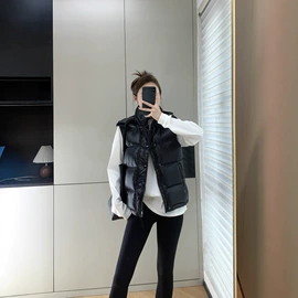 连衣裙;羽绒服;毛衣