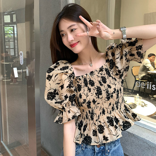 [Original workmanship] 2024 summer thin style with waist and waist to show slimming and belly cover French square neck top with ruffled and bubble sleeves