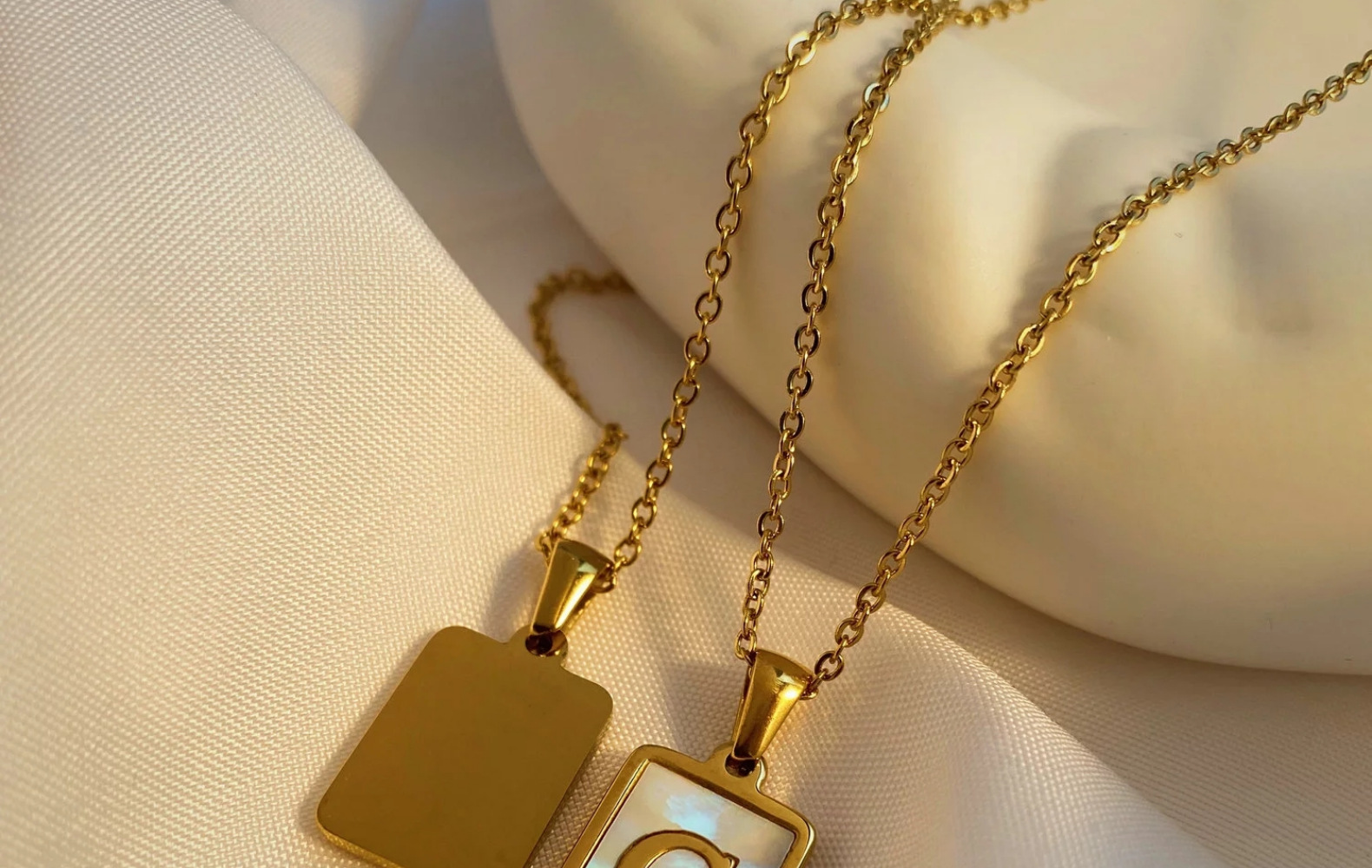 Trendy Letter Rectangular Shell 18K Gold Stainless Steel Necklacepicture5