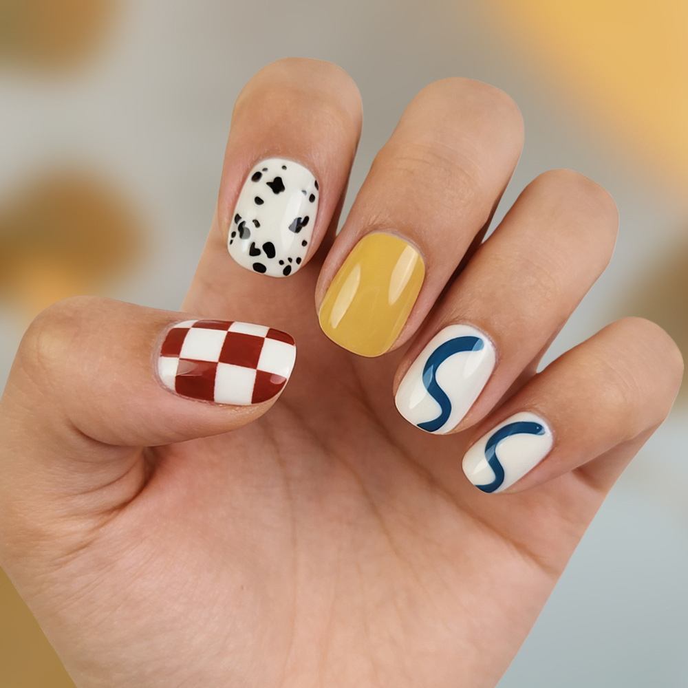 Comercio exterior dibujos de uñas europeas y estadounidenses parches de uñas dulces y frescos para vestir una sensación avanzada de arte de uñas al por mayor transfronterizo