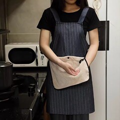 取り外し可能な厚みのあるハンドタオルエプロン防水性と耐油性の若々しい家庭用キッチン男性と女性の複合生地エプロン