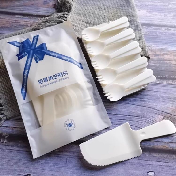 誕生日ケーキ食器使い捨てカトラリープレート組み合わせプラスチックディナープレート紙皿フォークキャンドルフォーインワンセット|undefined