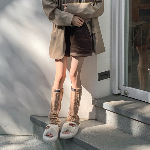 Japanese autumn and winter socks for women with large vertical clauses, socks covers, mohair ripped high socks, college style manufacturers wholesale