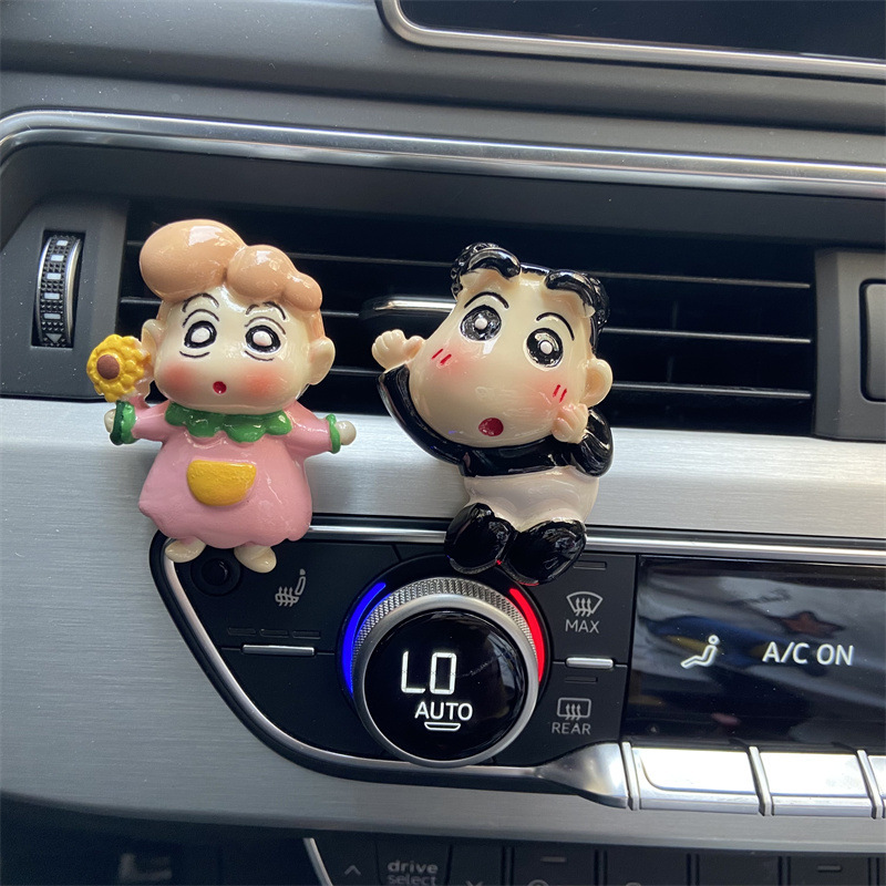 Crayon Shin-chan decoración de salida de aire acondicionado de coche perfume aromaterapia de coche suministros de decoración de coche incienso regalo