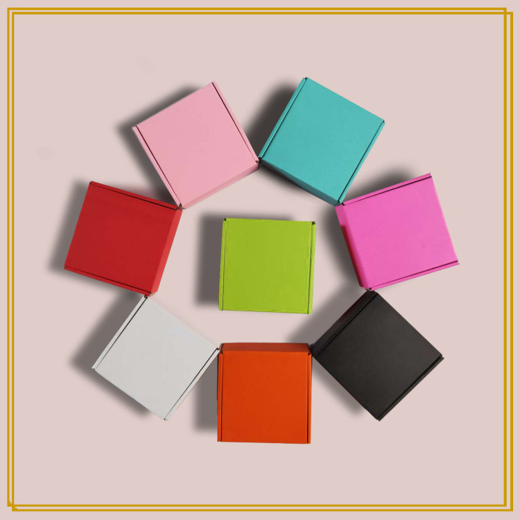 BX62彩色飞机盒纸箱扁盒子黑色定 做服装包装盒白色批发粉色红蓝