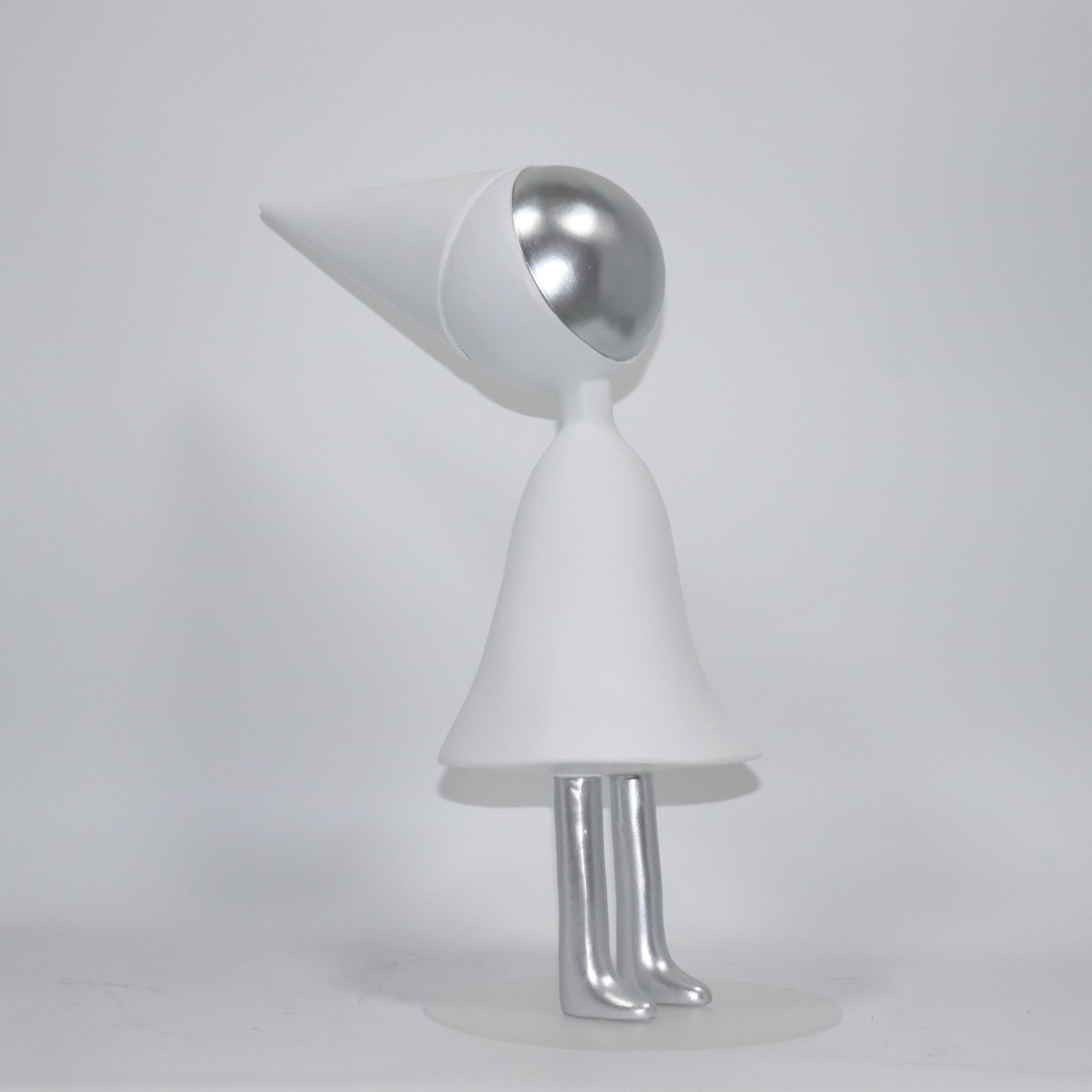 Standing Silver White 20*35*46