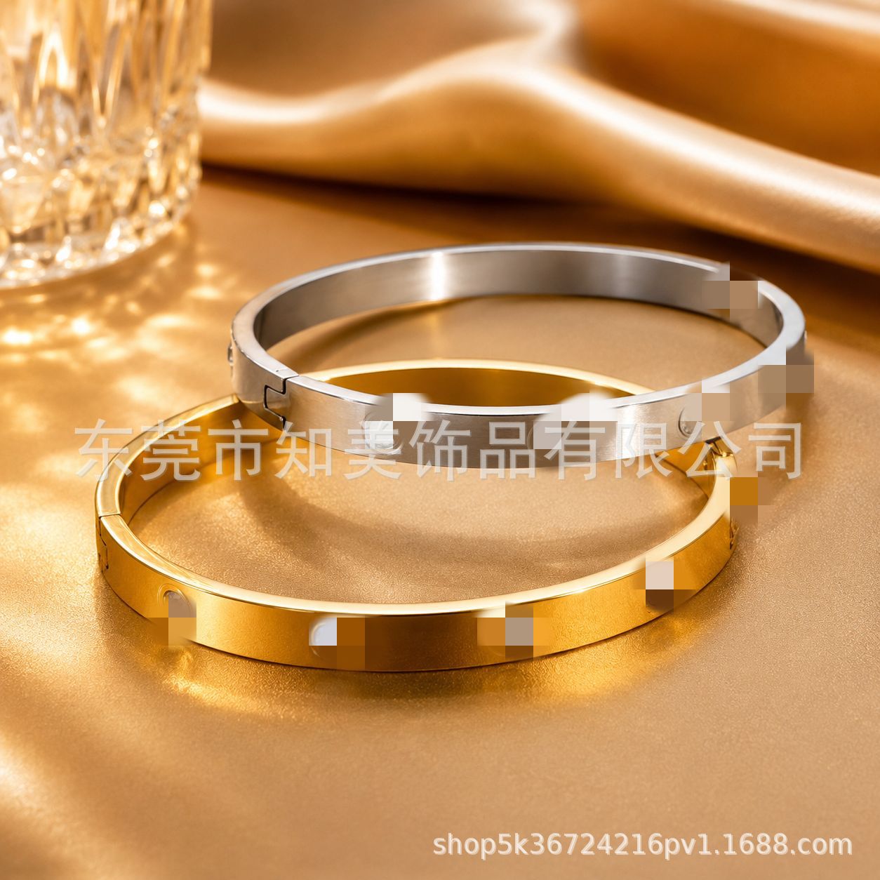 Cross-border bestselling foreign trade hot-selling Douyin influencer livestream in-stock fully rhinestone titanium steel bracelet for women non-fading hand jewelry wholesale