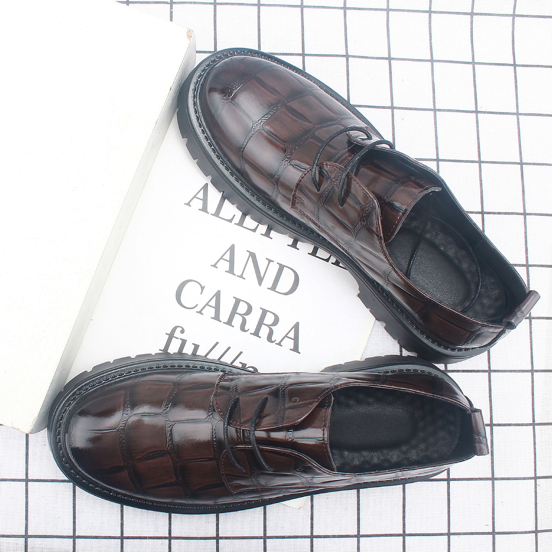 ƤЬ��������װ��ʿӢ�׷����������ɫ������ĥ88605