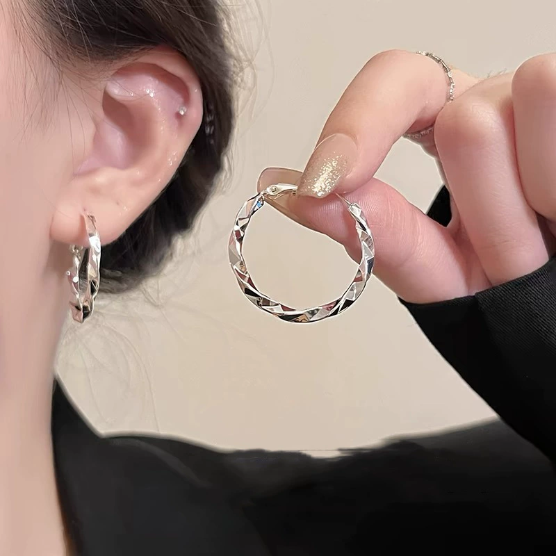 Серьги, ушные клипсы, стиль лёгкой роскоши, стиль высокого качества