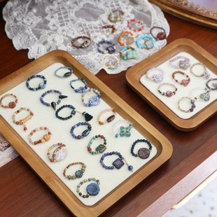 ��Ͱ���ָŮС���OӋ���Դ���ʳָ��߼��Еr�в�ɫ�ɐ��]��ָ�h