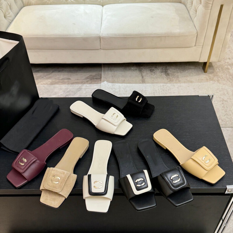 2026 Summer Style Chanel-Inspired Square-Toe Flat Slippers with Genuine Leather and Metal Buckle for Outdoor Wear 2026 Summer Style Chanel-Inspired Square-Toe Flat Slippers with Genuine Leather and Metal Buckle for Outdoor Wear