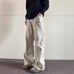 アメリカの工装水洗い綿カジュアルパンツ男性春秋の新型感はvibe風cleanfitマイクロパンツを着ている