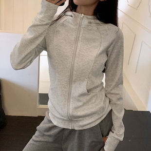 ��ɫ�Bñ����l��Ů����2026�¿��L���n�����������\���٤������