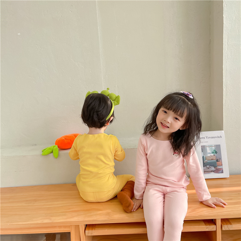 子供の徳の絨毯の秋の服の秋のズボンの無痕のパジャマの女の子の下着のスーツの男の子の赤ちゃんの骨がない保温の家庭服|undefined