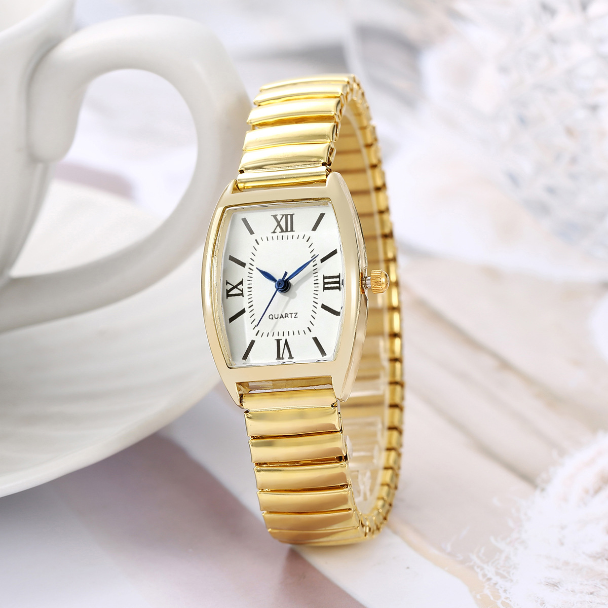 Roman gold women's model