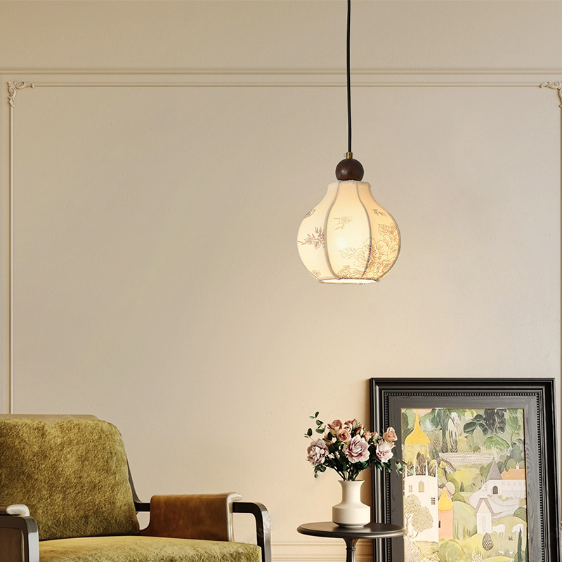 Medieval francés dormitorio principal lámpara de cabecera de cama retrógrado viento silencioso tela de madera sólida barra de habitación armario lámpara de cabina