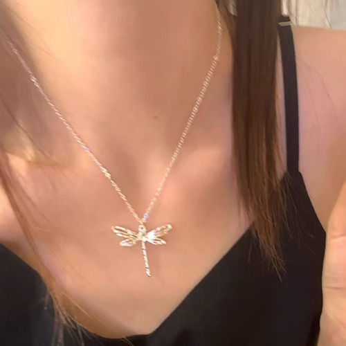 S925 Silver Flower Necklace for Women, Simple and Everyday, Versatile, Exquisite, Cross-Hole Small Flower Clasp Necklace, Sweet and Cool Style Jewelry