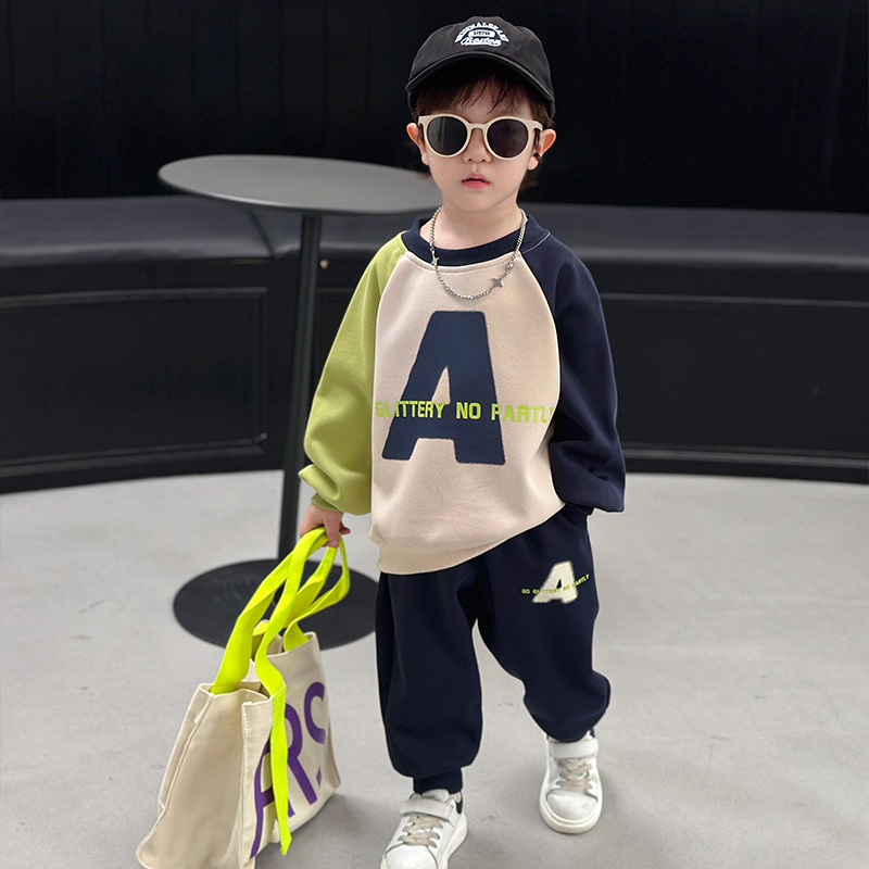 Dětské oblečení Malé a střední děti, ležérní volný módní top s písmeny, módní sada dvou sad_voghion.com