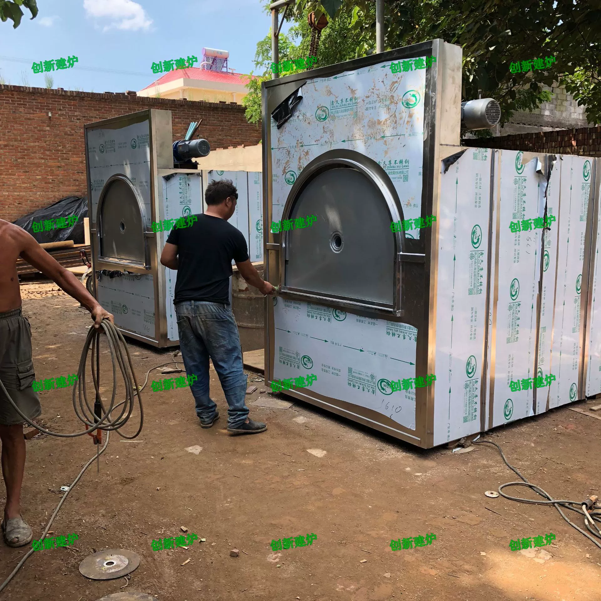 Крематоры тушек животных Больные и мертвые кошки и собаки Безвредные мусоросжигатели Производители оборудования для сжигания домашних животных Простая операция