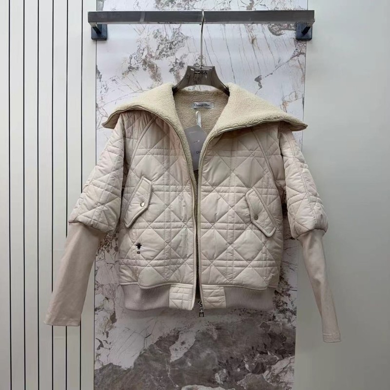 高版本-CD小蜜蜂羊羔毛拼接羽绒服外套海军领减龄设计百搭|undefined
