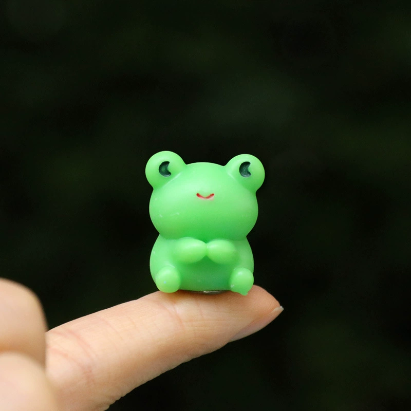 Cartoon small animal model, doll, table decorations, frog, micro landscape