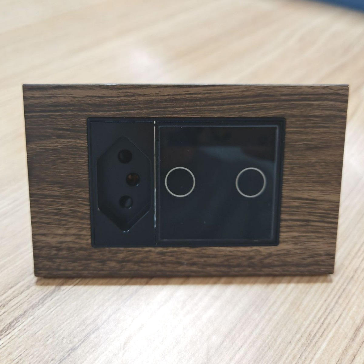 跨境暗装巴西118型开关插座二开WiFi触摸+1/3巴西插座铝合金面板