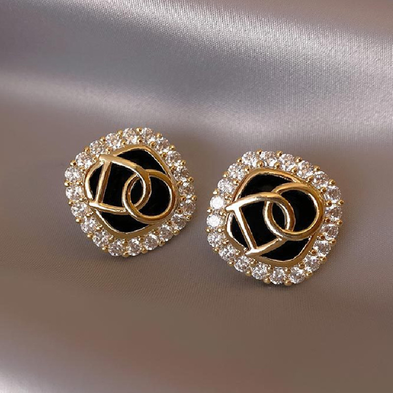 韩国微镶锆石字母do方形小众秋冬法式设计高级感耳钉耳饰