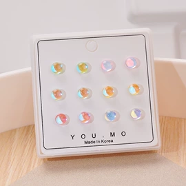 耳钉;戒指;首饰箱