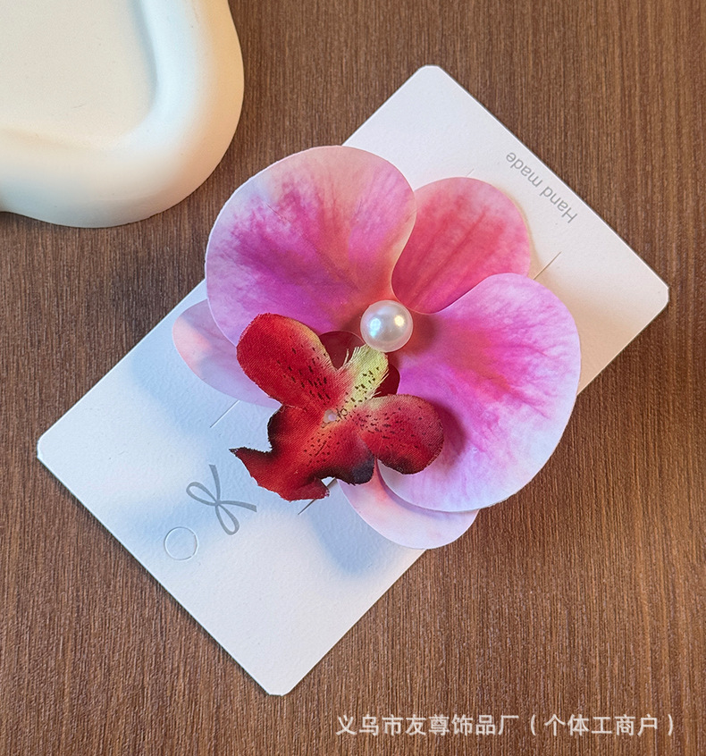 번짐 보라색과 흰색 호접란 머리핀