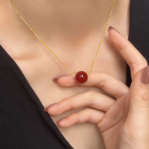Red agate transfer bead necklace for women titanium steel plated 18k gold red bean acacia clavicle chain red bean pendant same style as internet celebrity