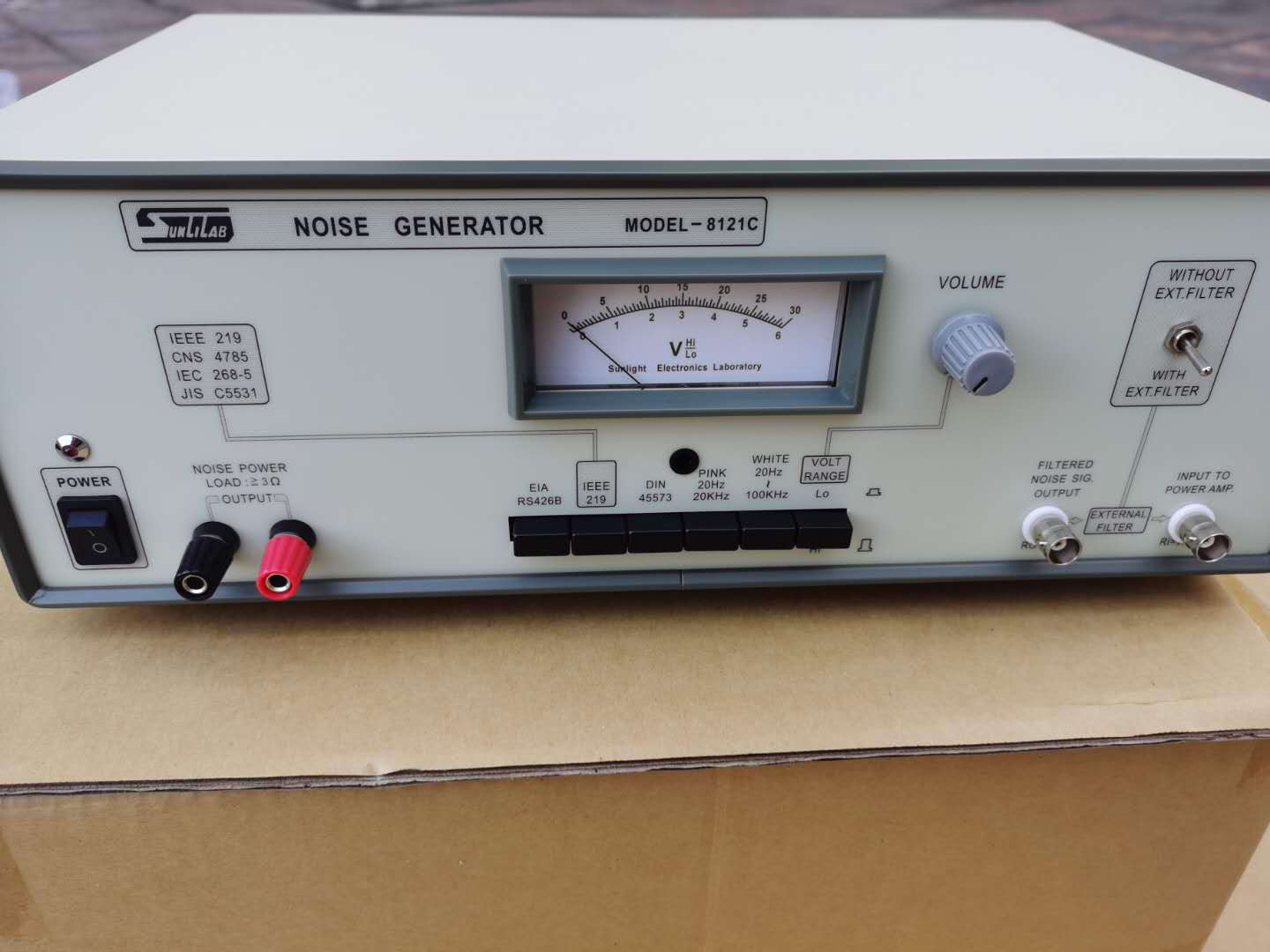 现货优惠8121C粉噪和白噪测试仪   阳光sunlilab8121C噪音发生器