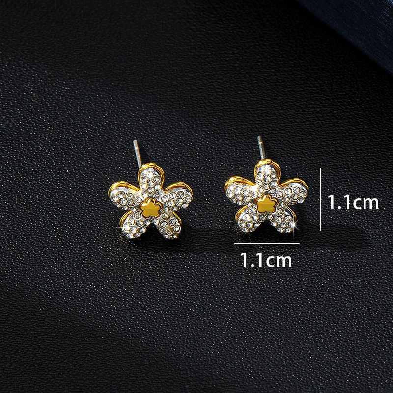 1 Pair Elegant Flower Copper Ear Studs display picture 3