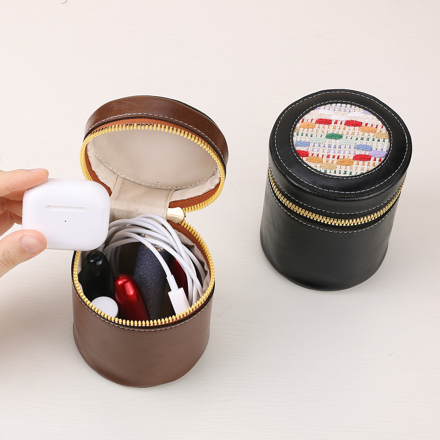 Bolsa de maquillaje de cuero retrógrado, bolso de cambio de lápiz labial, bolso de viaje portátil, barril de almacenamiento personalizado, mini bolso de cambio redondo