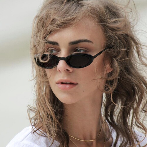 Oval stripe color, European and American trend cow color, small-frame sunglasses, stars, the same style, fashionable cross-border sunglasses wholesale