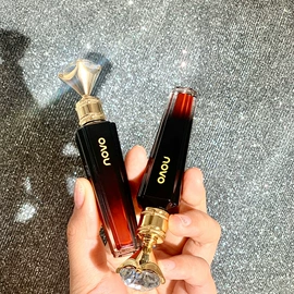 眼影;唇釉;眉笔/眉粉