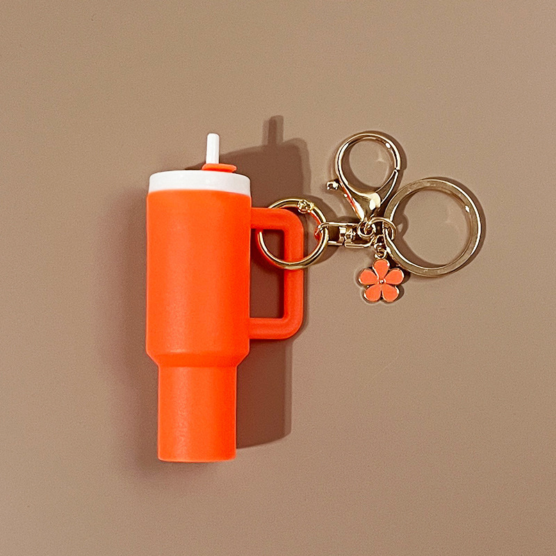 Stanley Stanley Stanley Stanley Keychain ، سلسلة مفاتيح كأس Ice Fa ، يمكنك وضع أحمر الشفاه على حقيبة الظهر