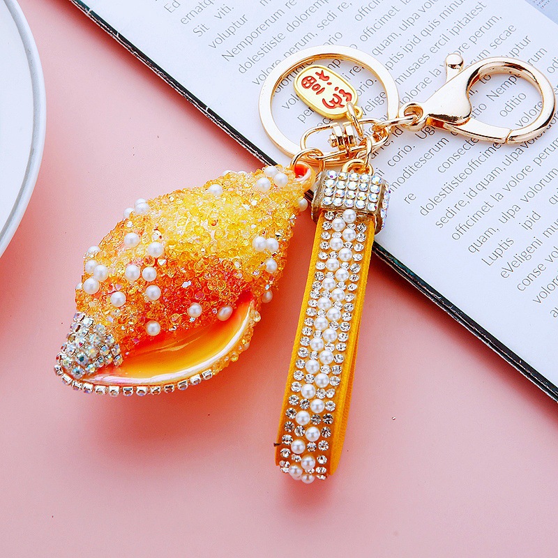 A770 Lucky Conch Solid Color Yellow Pearl