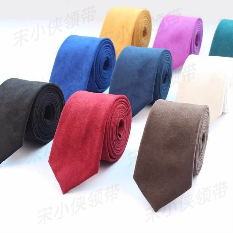 Fashionable solid color men's tie made of soft leather
