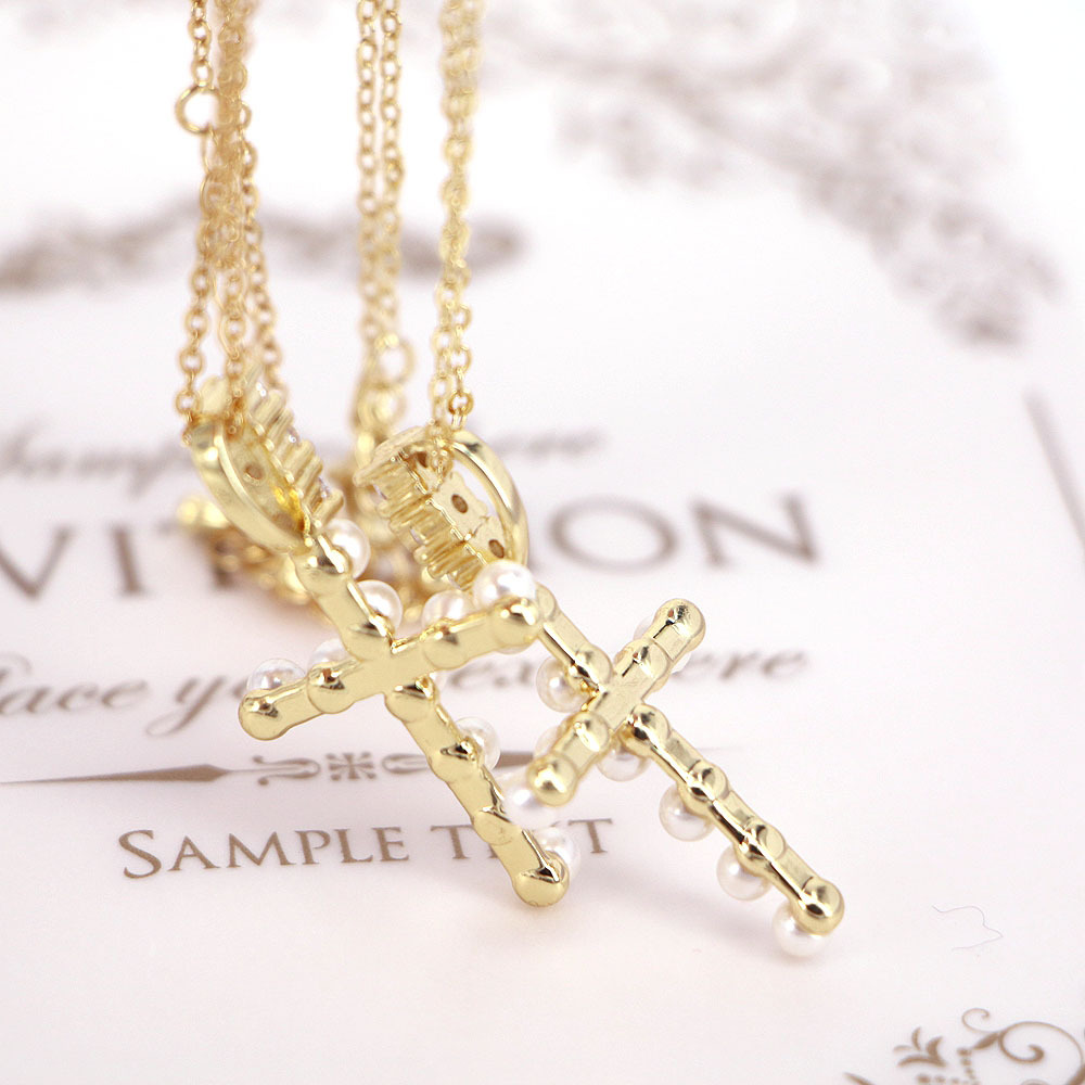 Simple Copper Gold-plated Inlaid Zircon Cross Pearl Pendant Necklace Wholesale display picture 1