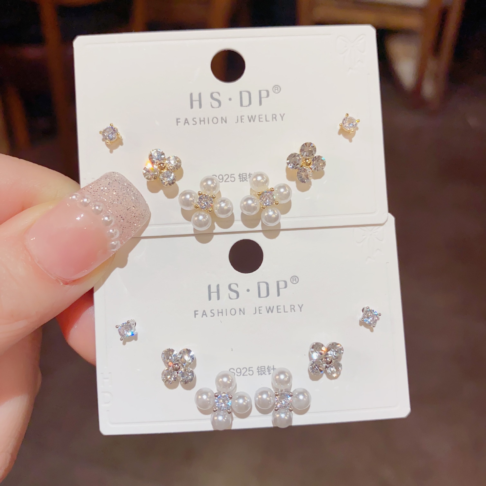 1 Set Lady Shiny Geometric Copper 14K Gold Plated Ear Studs display picture 2