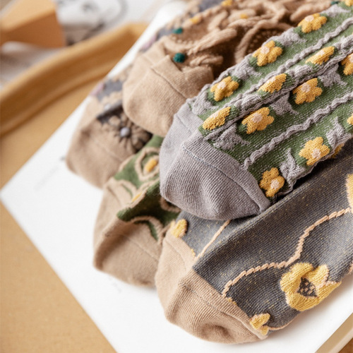 Retro boat socks women's socks 24 spring and summer new style shallow mouth non-falling socks cotton relief Japanese and Korean palace style short socks