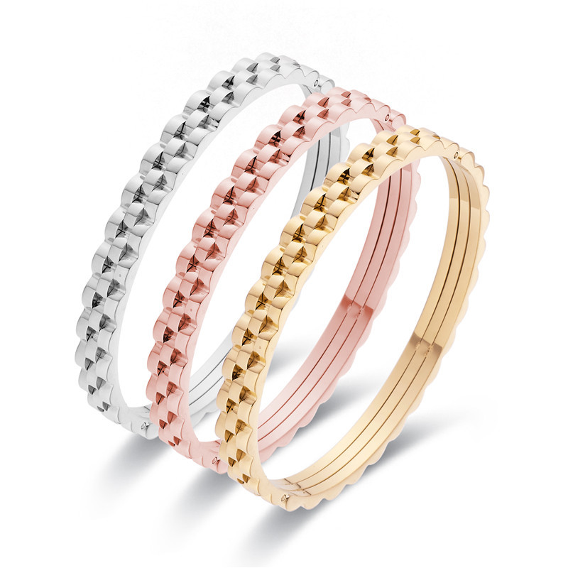 24g Weight PVD Coated Gold Plating Process PVD Coated Real Gold Plated Solid Color Stainless Steel Waterproof Non Tarnish Bangle